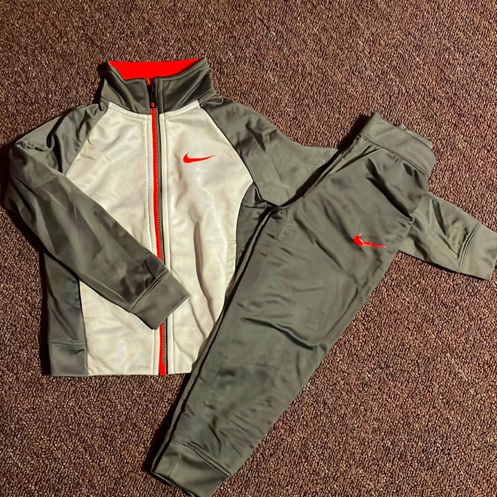 Boys Nike Windbreaker